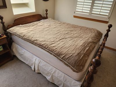Travasak Queen-Size All-Season Sleep System - Removable Sheets for RV/Boat/Guest Bed