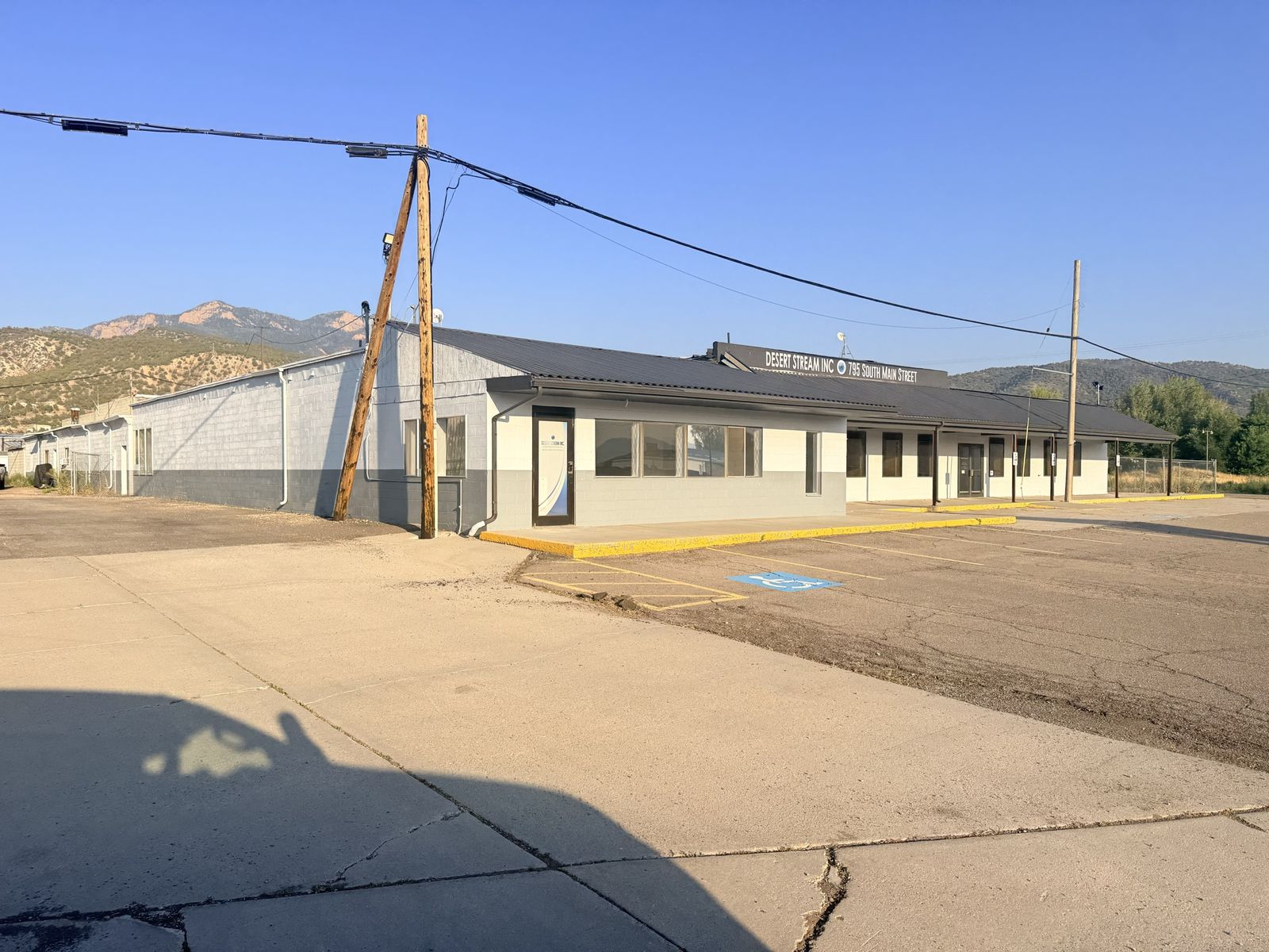 Main image 6