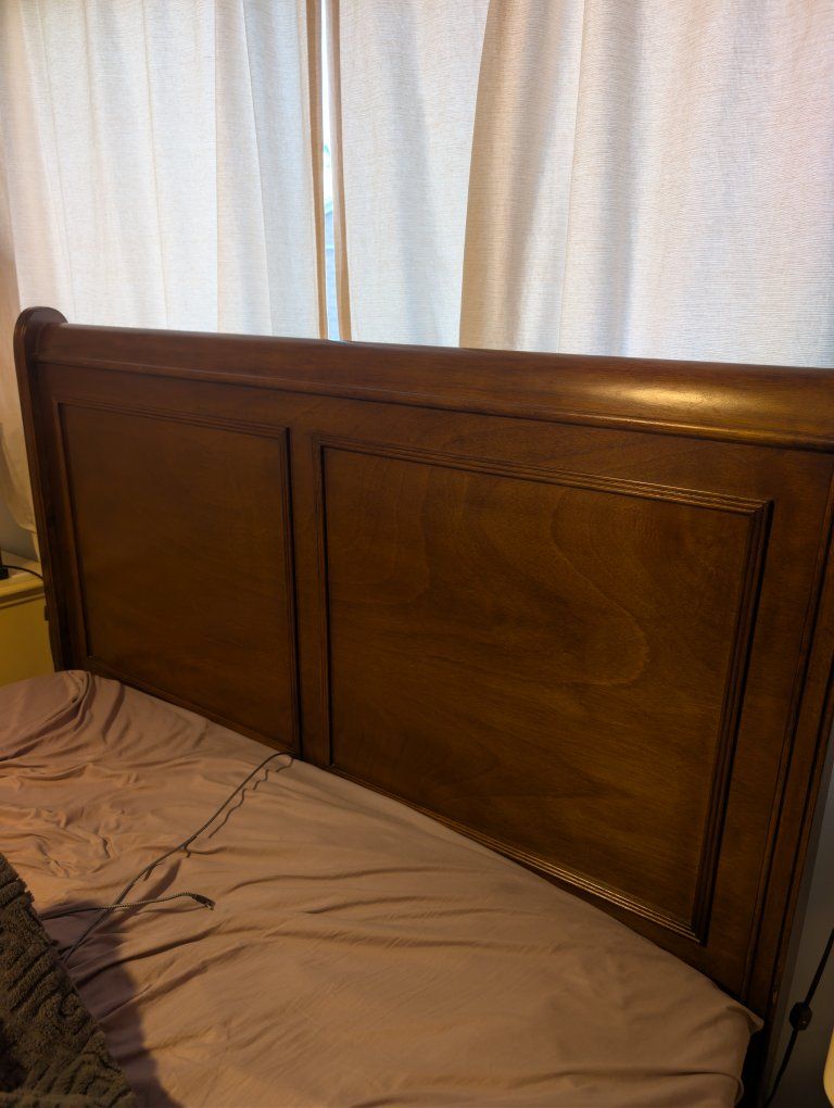 Wood queen size bed frame