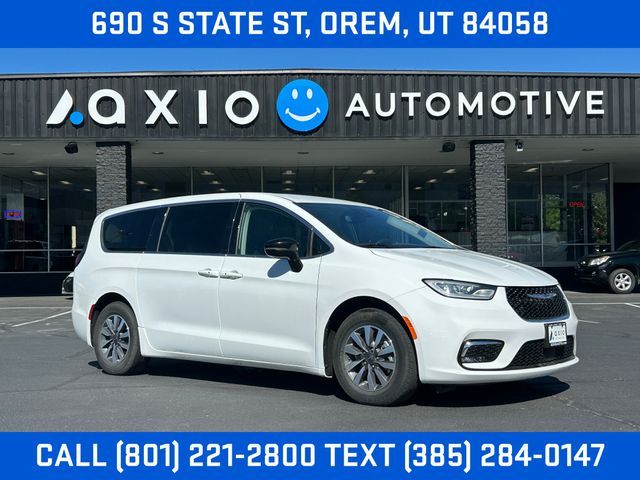 2024 Chrysler Pacifica Plug-In Hybrid Select