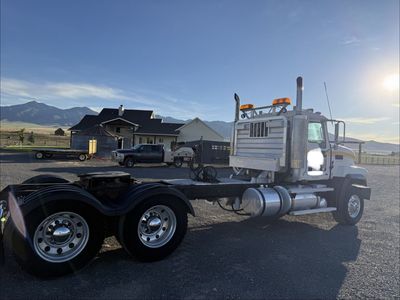 2006 Mack CL733