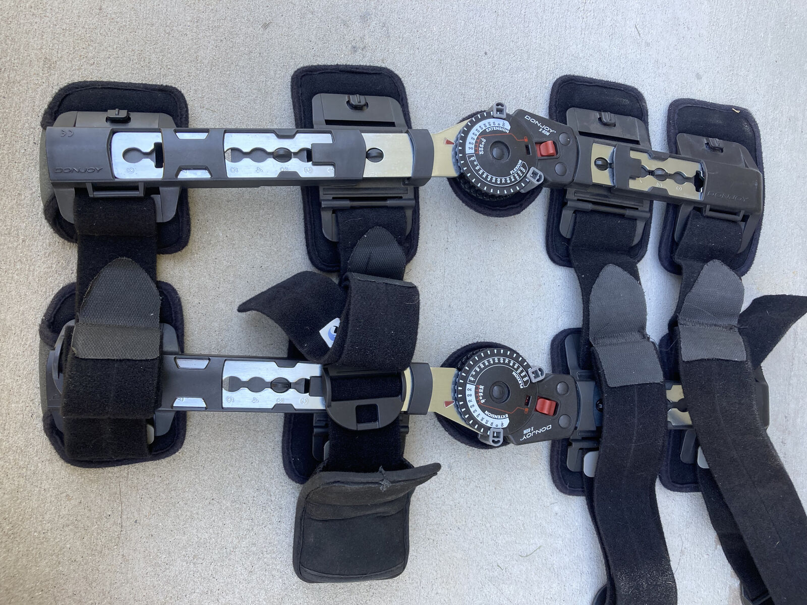 DonJoy X-Rom Adjustable knee brace with adjustable ROM and locking mechanism