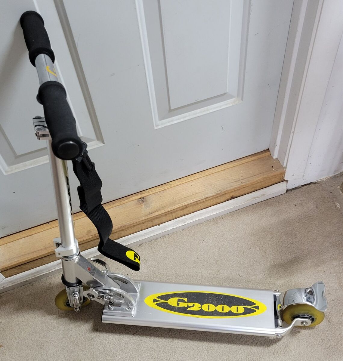 G2000 Razor Kick Scooter