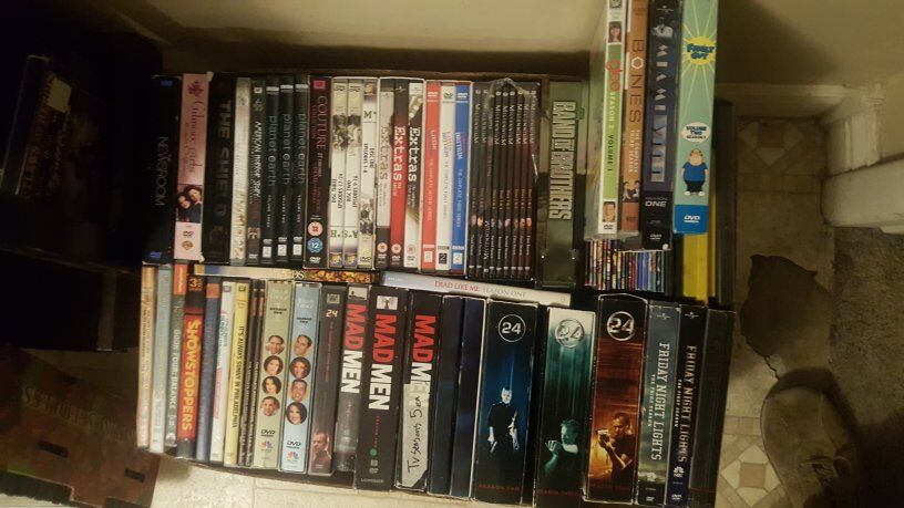 DVDs seasons 5$ DVD 1$ no case DVD .50