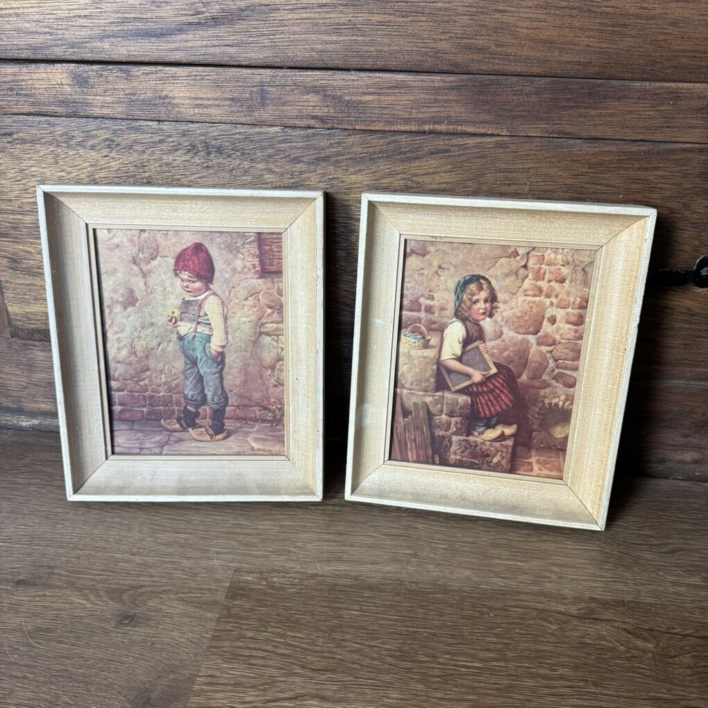 Vtg Pair of Framed “Hansel and Gretel” Art Prints