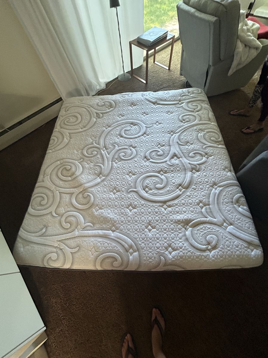 King mattress serta