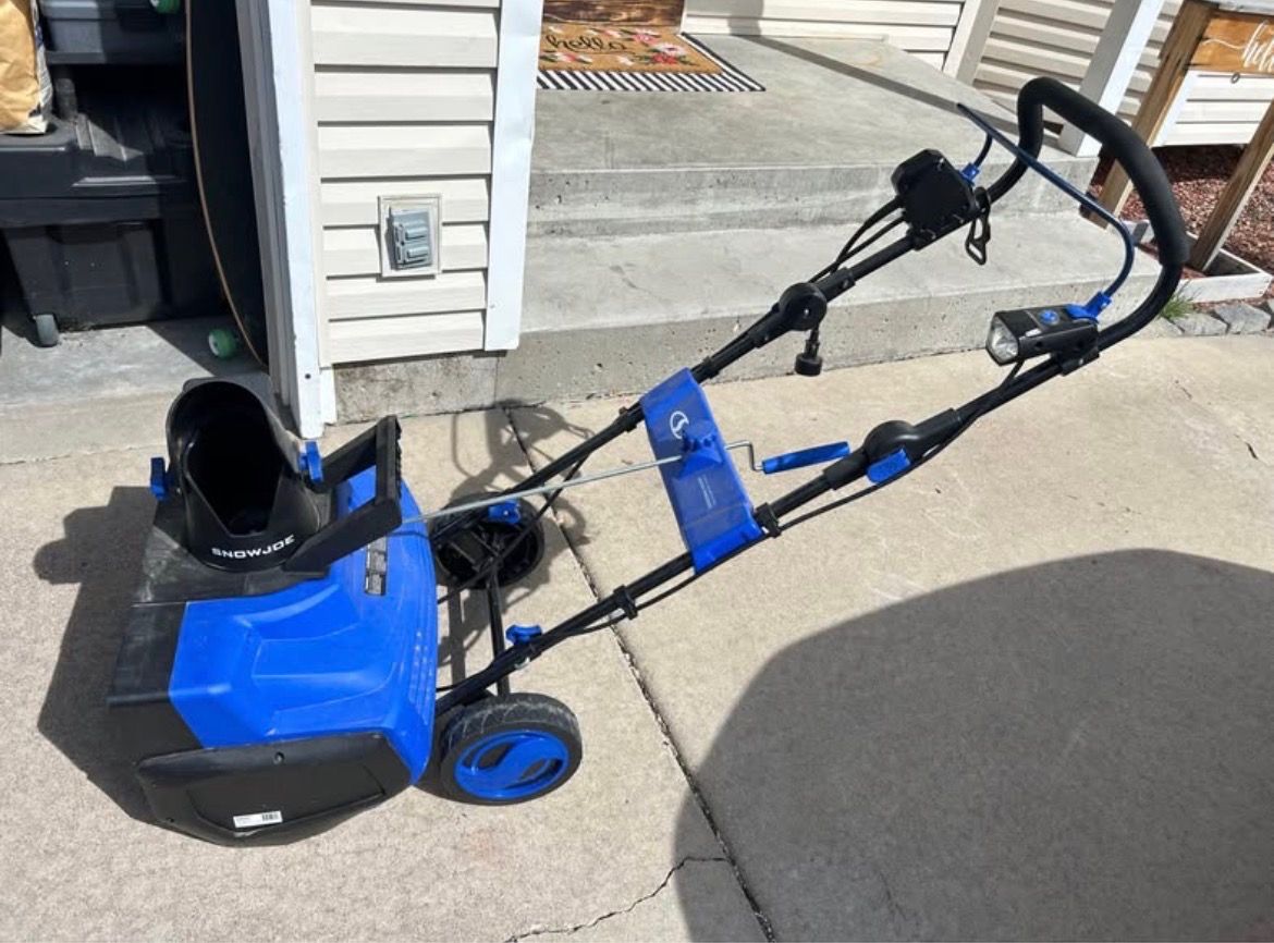 Trade: New Snow Joe Electric Snow Thrower for Youth Dirt Bike or ATV