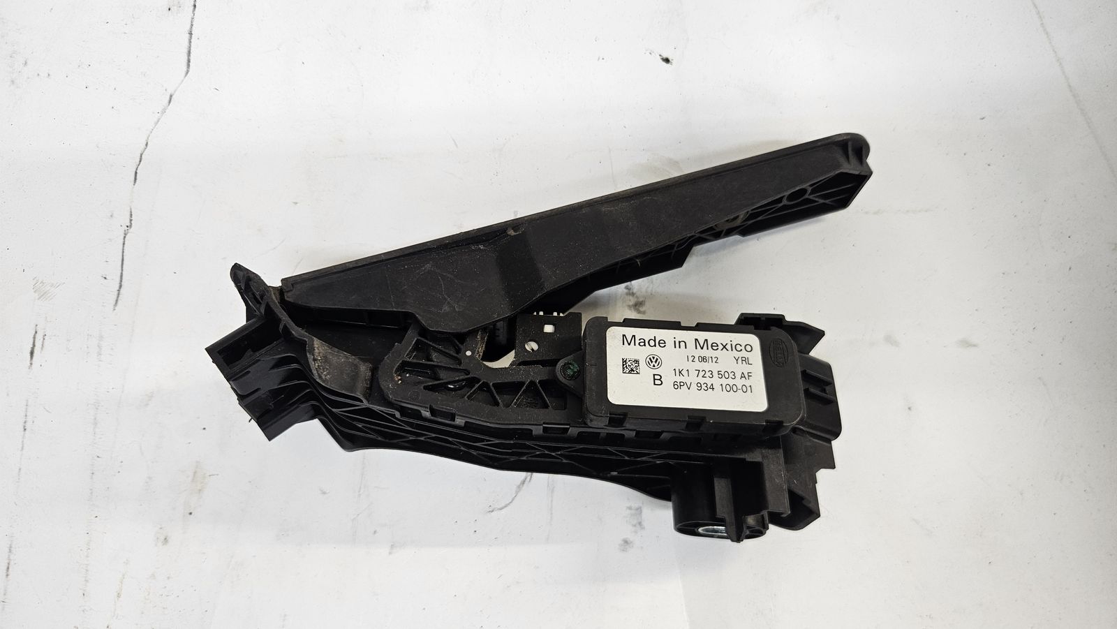 Volkswagen VW OEM Accelerator Pedal Sensor 1K1 723 503 AF