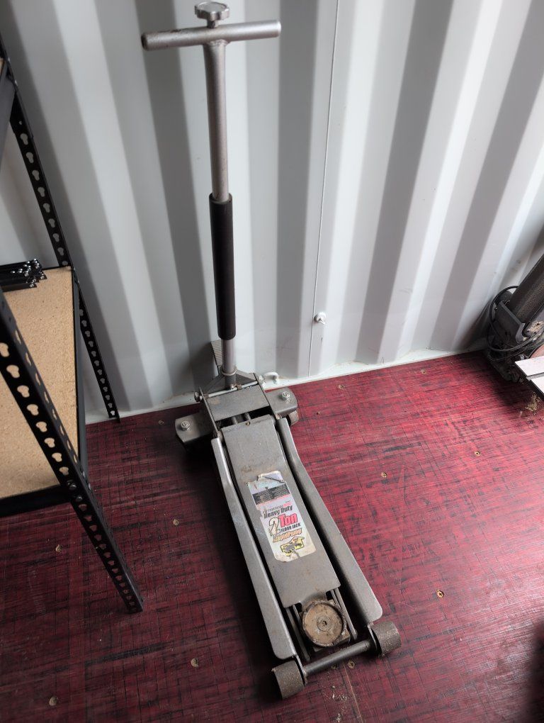 Heavy Duty 2 Ton Hydraulic Floor Jack - Used Condition