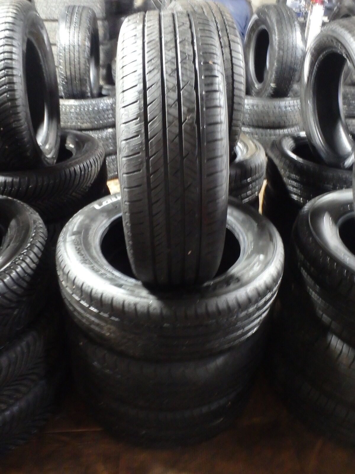 235/60R18 LAUFENN S FIT ALL SEASON SET OF USED TIRES