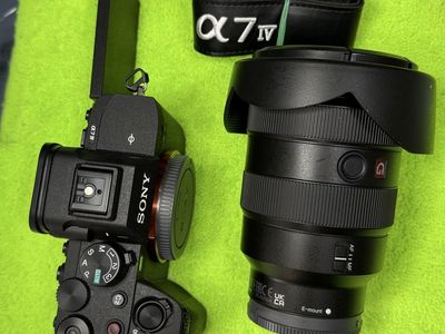 Sony A7 IV, 425 shutter counts, like new, FE 16-35mm GM 2.8.