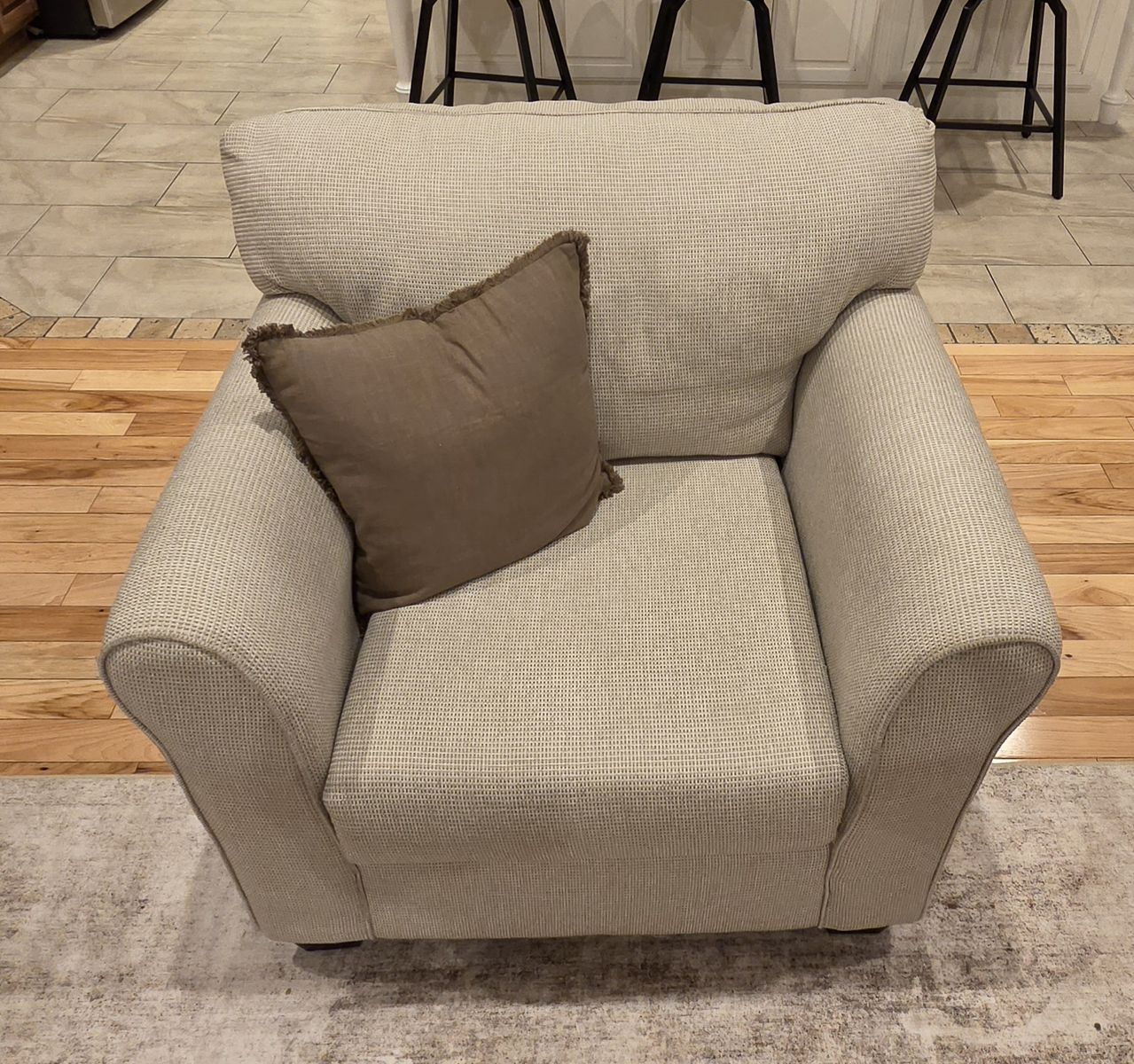 Chair - Fabric - Like New