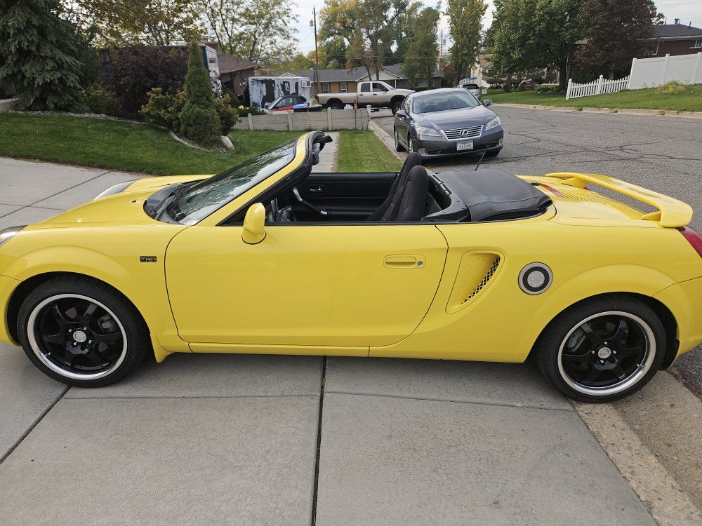 2000 TOYOTA MR2 SPYDER Base