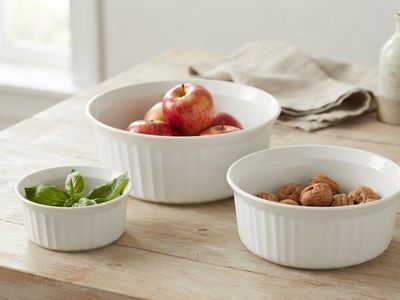 Nesting Set (3) Corning Ware Glossy Eggshell White Fluted Ramekin Serving Bowl Set (3 Sizes) - EUC