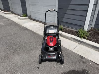 Honda HRN 216 Self Propelled Lawn Mower