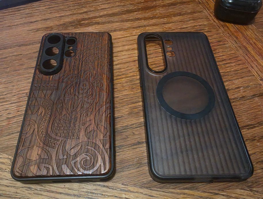 2x Samsung S26 Ultra Phone Cases - Wood Carved Design & Samsung Magnetic Clear Case
