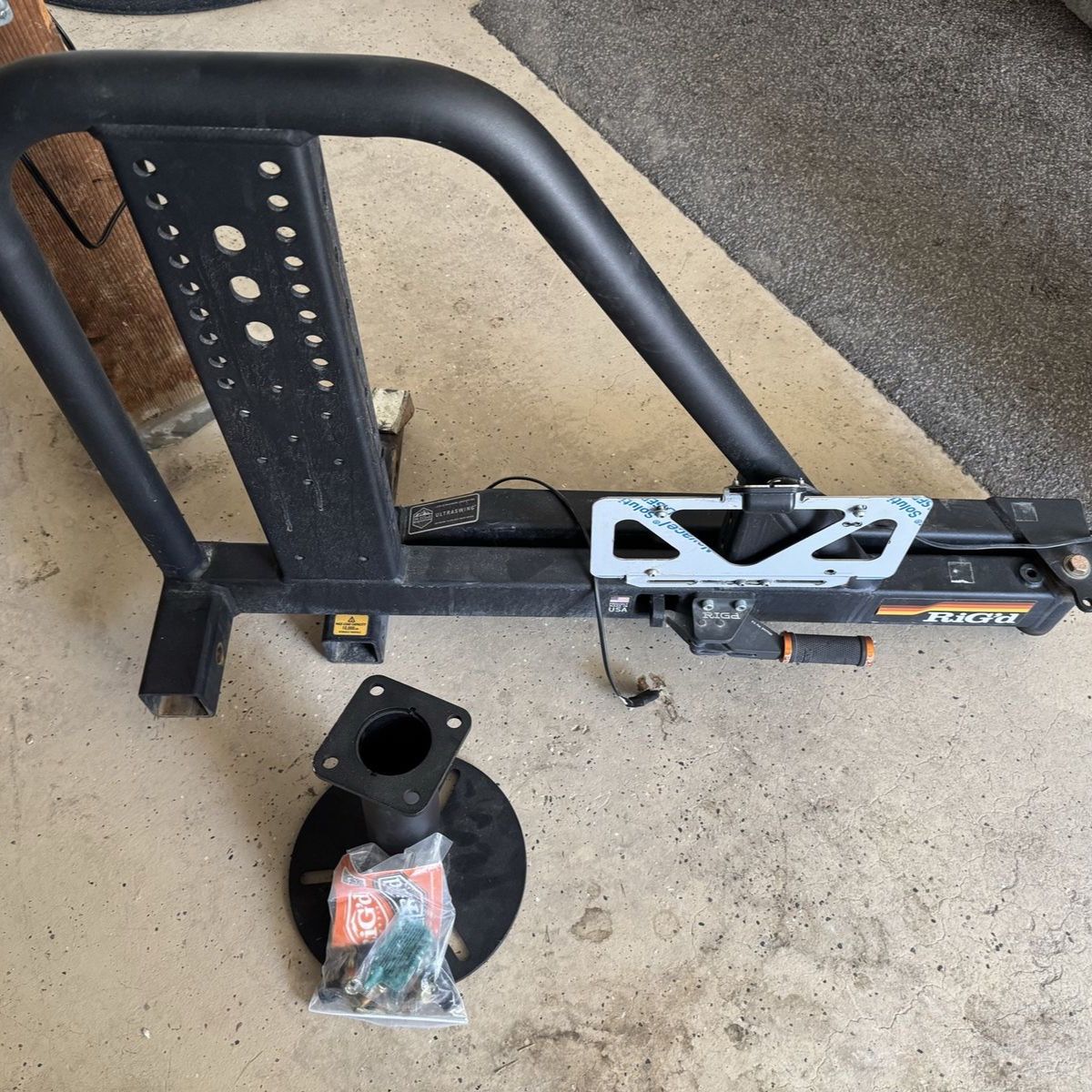 Rigd Ultra Swing Van swing out hitch overland 