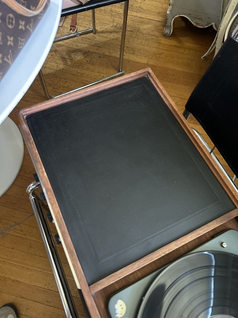 Main image 7
