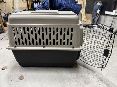 32" Top Paw Hard-Sided Dog Carrier / Kennel – $50
