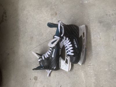 Bauer size 6 hockey skates Roces M12 grinding rollerblades