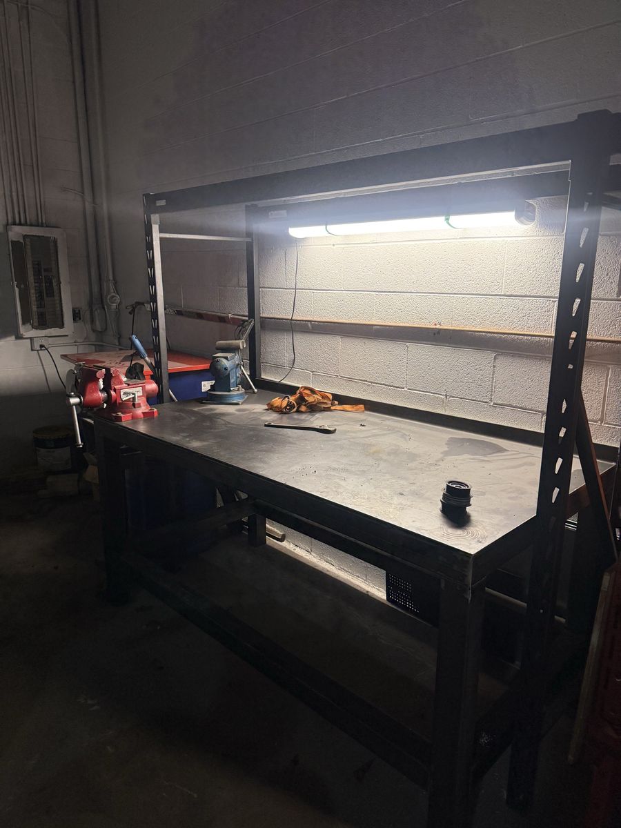 Bench with Snapon vise