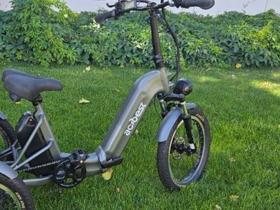 Blix Vika+ Folding Electric Bike - Black with Shimano Shifters & Tektro Brakes.
Gone a total of 10 miles.
Folds in half.