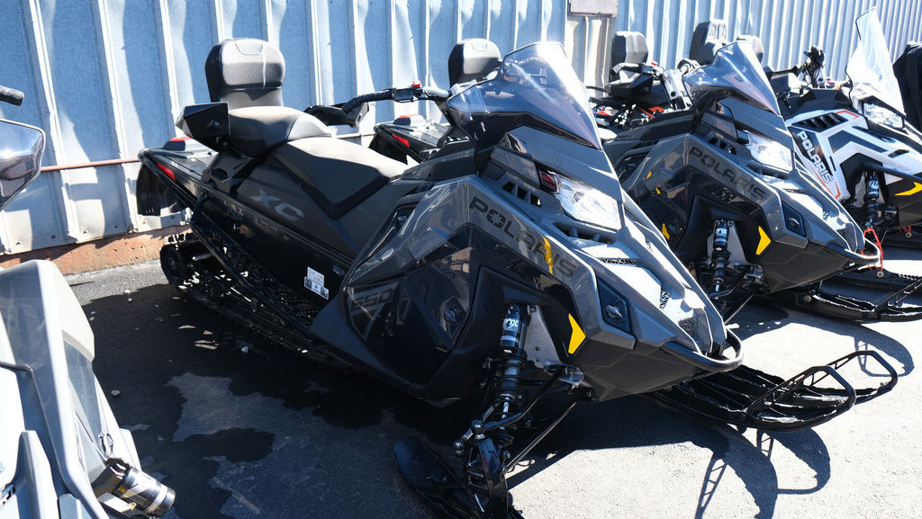 2024 Polaris 650 Switchback XC 146 Gloss Black