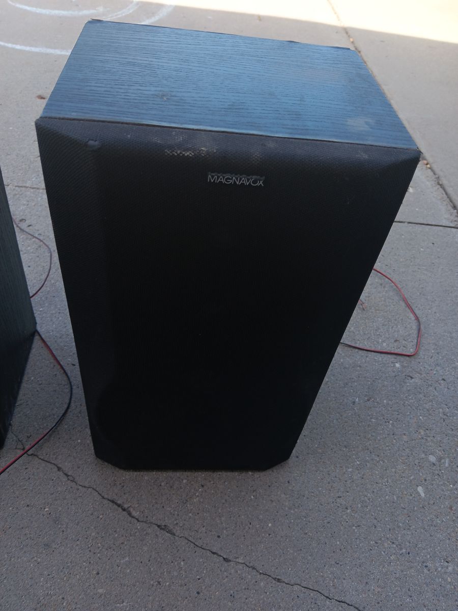 Magnavox AS540MF 3701 Vintage Floor Standing Speakers - Pair
