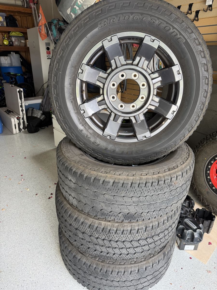 Bridgestone Dueler A/T LT275/65R20 Tires & Wheels for Ford F-350Set of 4)
