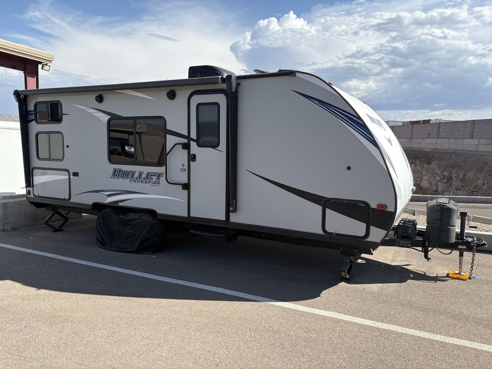 2020 Keystone Bullet Crossfire 2200BH Travel Trailer - Sleeps 8, Outdoor Kitchen, New Tires & Batteries