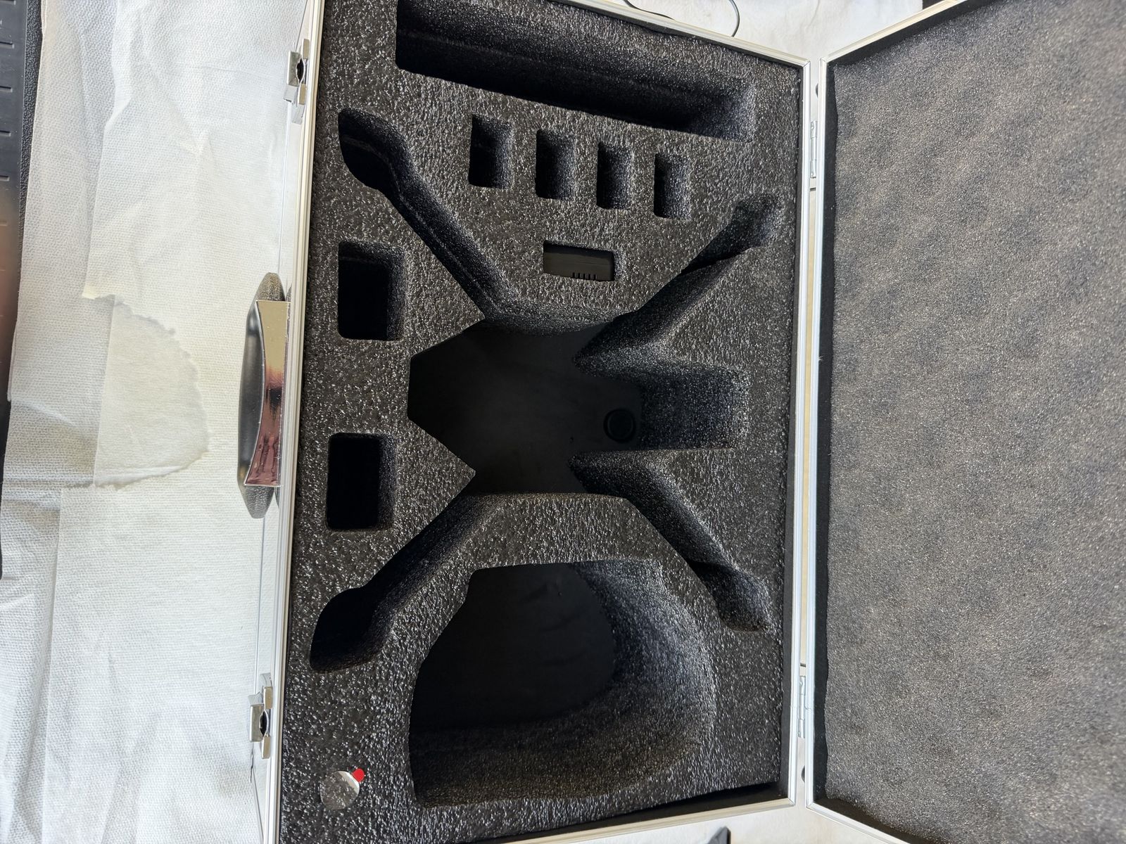 Main image 3