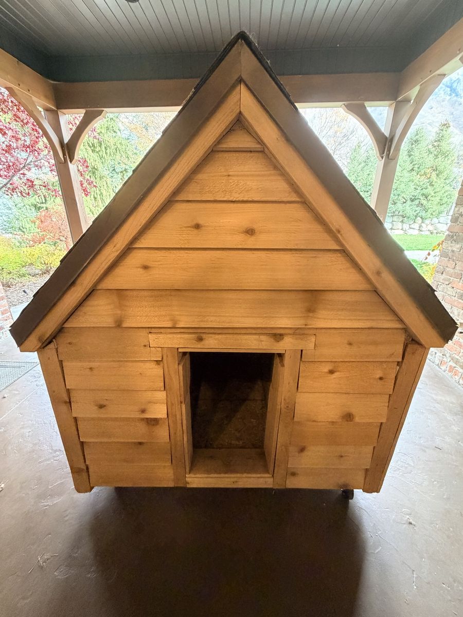 Real Oak, Dog House