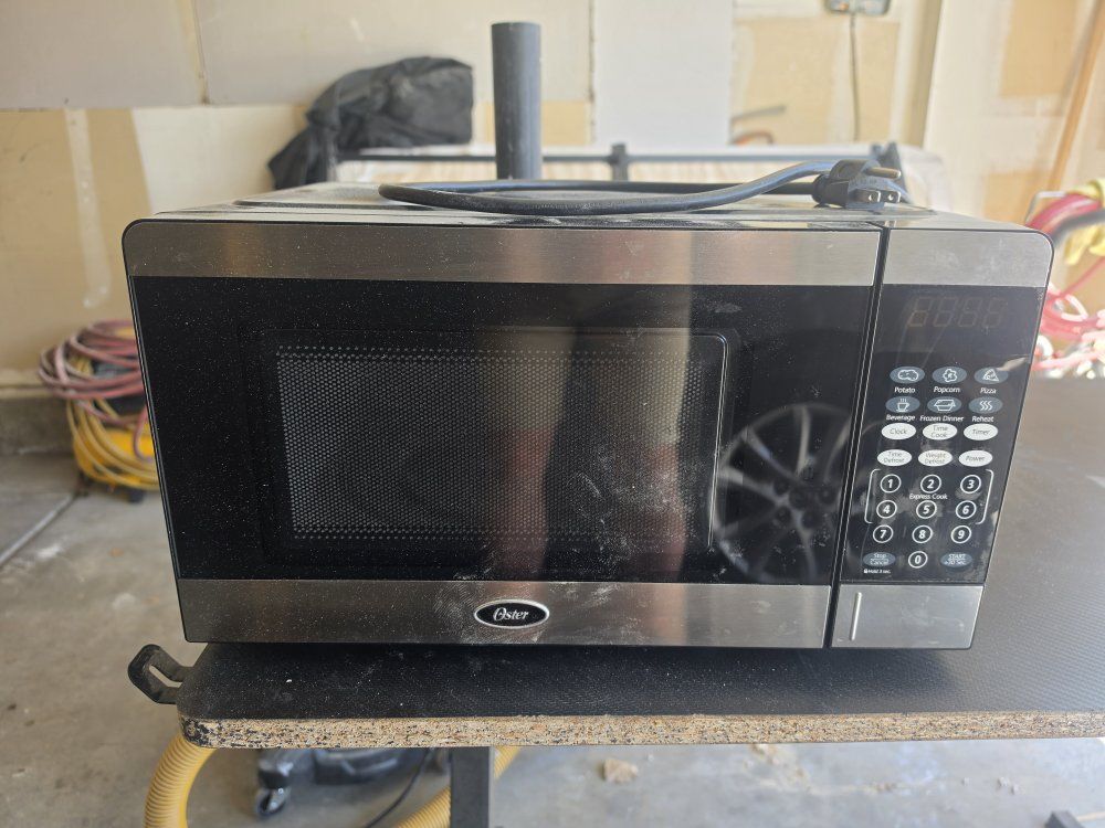 Oster Countertop Microwave Stainless Steel Digital Control