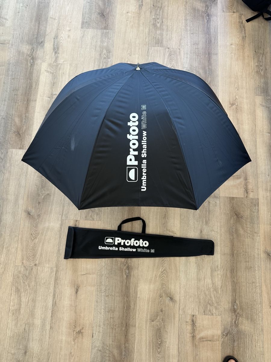 Profoto Umbrella Package – 2× 65" Deep Silver XL + Diffusers