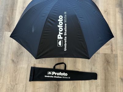 Profoto Umbrella Package – 2× 65" Deep Silver XL + Diffusers