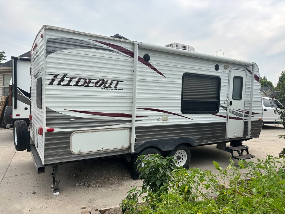 2012 Hideout (Camper) by Keystone