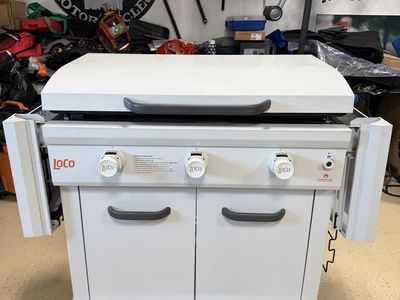 LoCo Cookers 36" 3-Burner SmartTemp Flat Top Gas Griddle - White