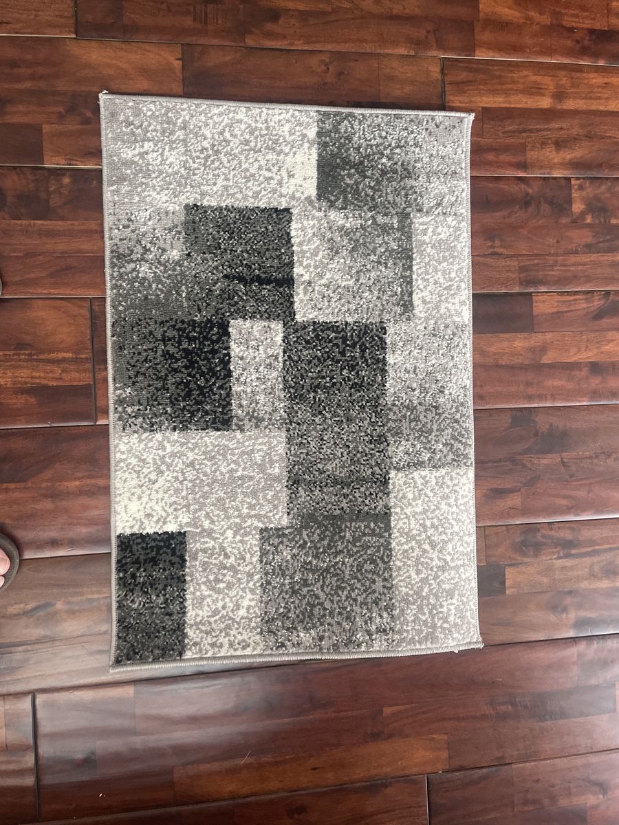 Nevada collection gray 2' x 3' polypropylene rug