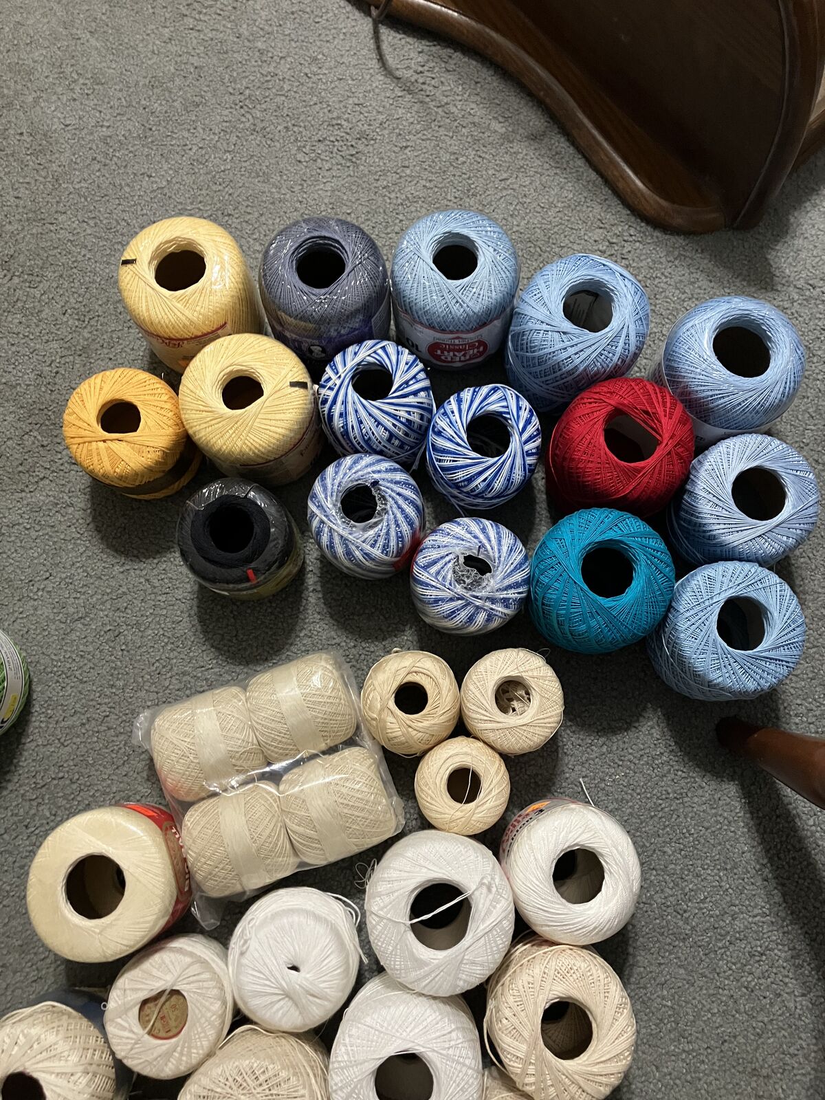 Crochet thread and crochet hooks