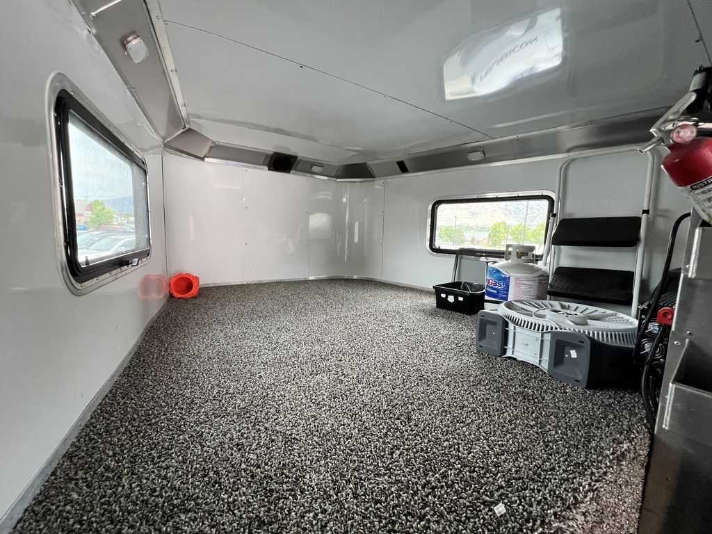Main image 7