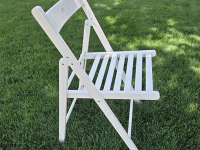 3 White wooden IKEA FRÖSVI folding chairs