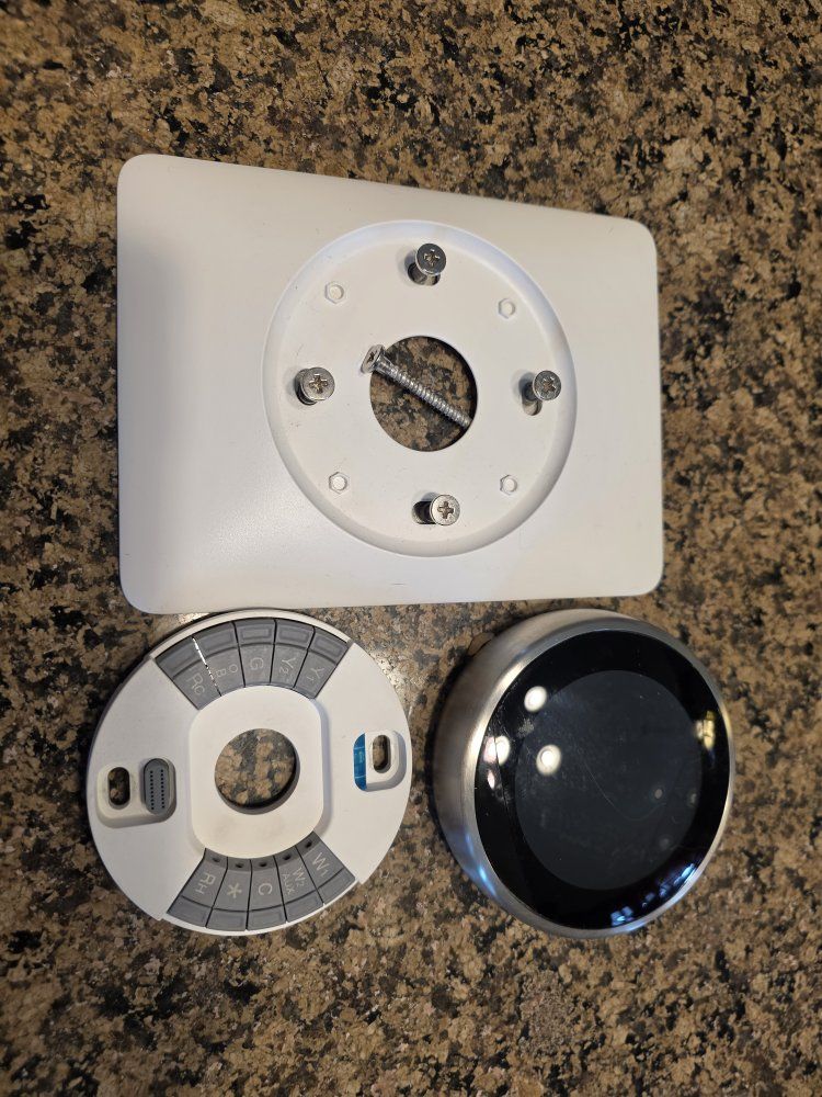 Google Nest Smart Thermostat with Wall Plate and Cable