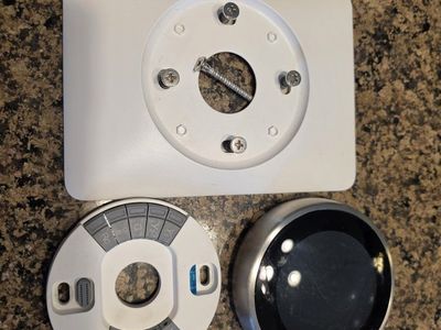 Google Nest Smart Thermostat with Wall Plate and Cable