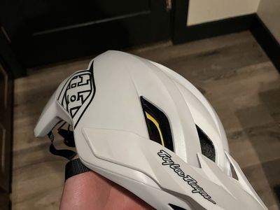 Troy Lee designs helmet size M/L