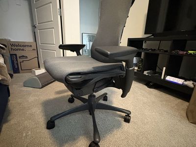 HM Embody in exchange for HM Aeron remastered size C