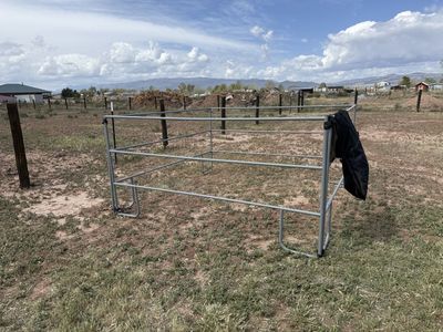 Portable Horse Corral (8x8x4)with Carrying Bag
