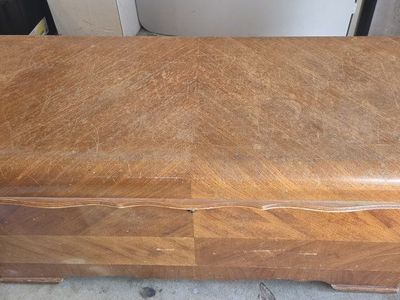 Vintage Cedar Chest - Lane-style Wooden Storage Trunk