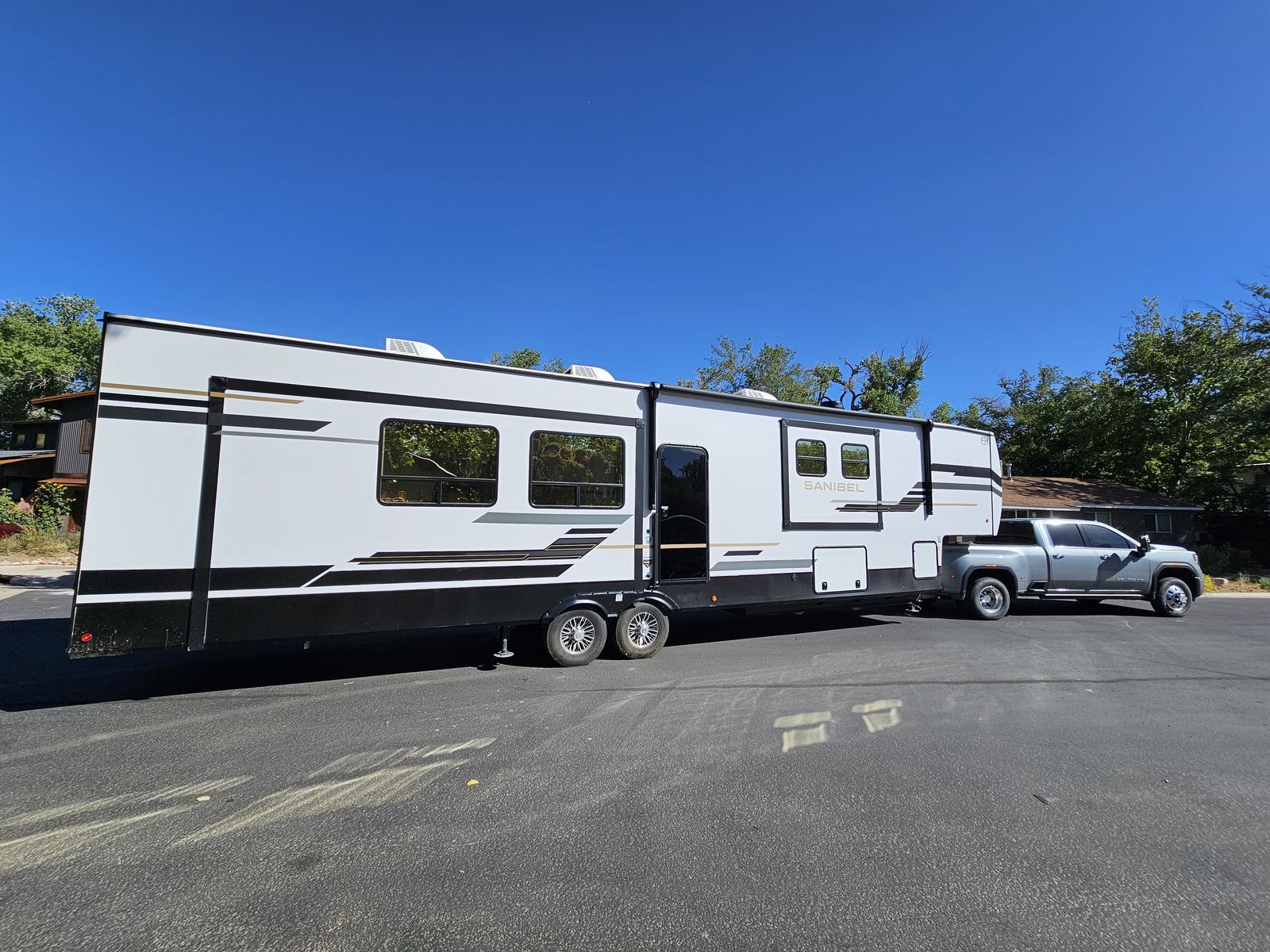 2026 Prime Time Sanibel 38LAUNDRY Fifth Wheel – Premium Upgrades, Warranty Included