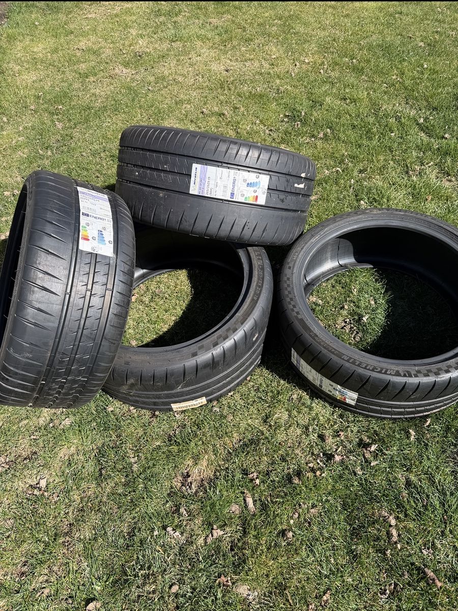 Brand new Michelin Pilot Sport Cup 2s