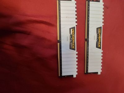 (2) 16 GB DDR4 RAM Sticks